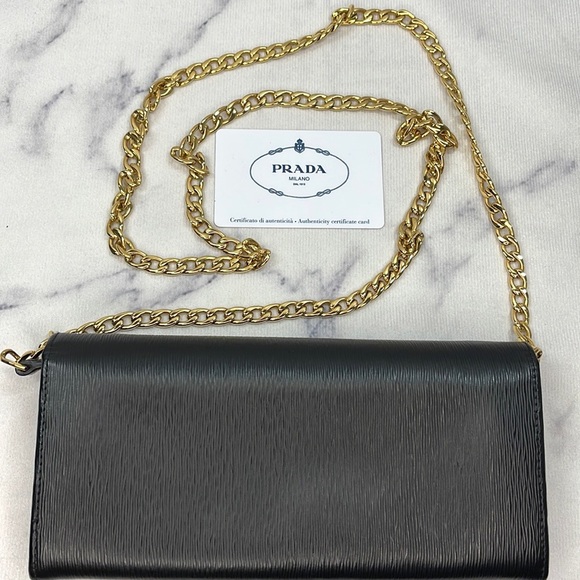 PRADA Wallet On Chain - Picture 3 of 17